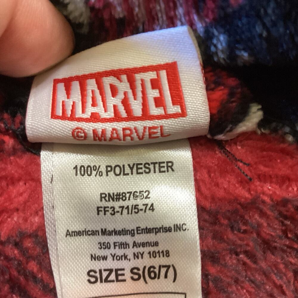 Marvel Spider-Man Plush Robe - Picture 4 of 6